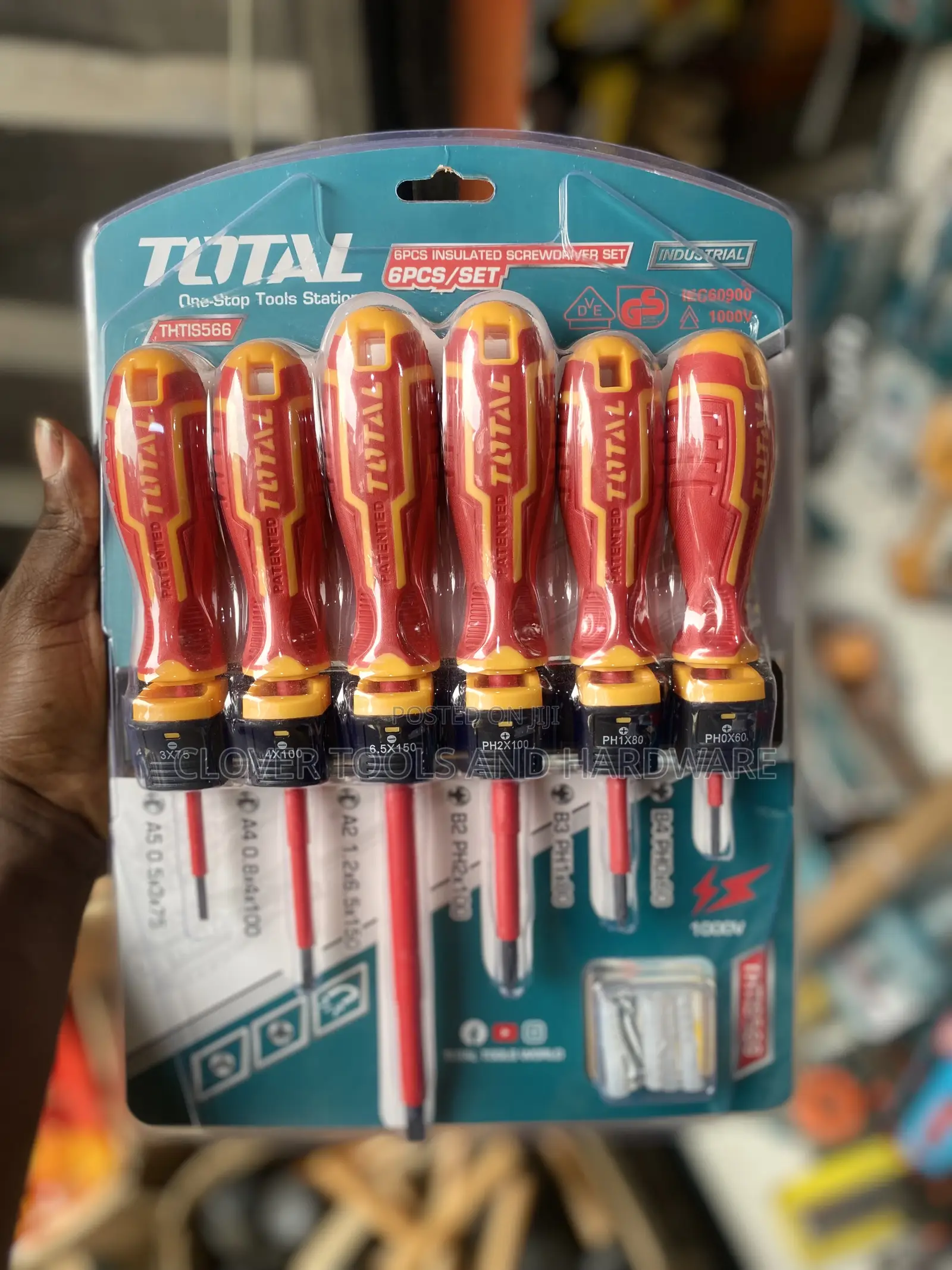 TOTAL Insulated Screwdriver Set