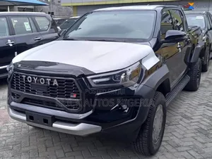 New Toyota Hilux 2024 White