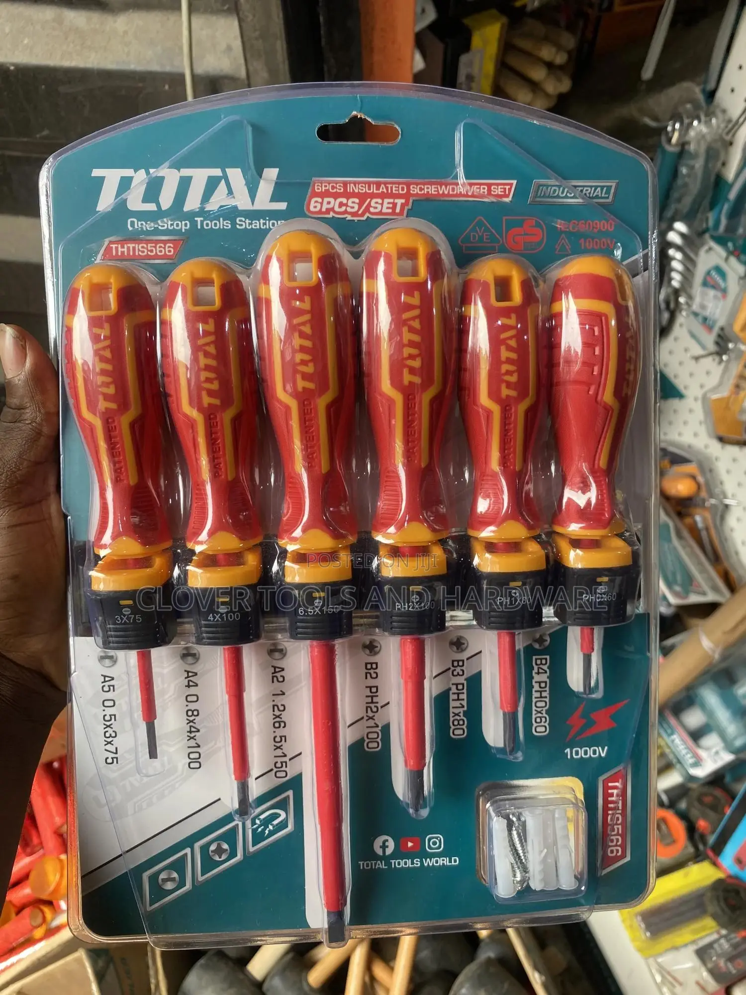 TOTAL Insulated Screwdriver Set