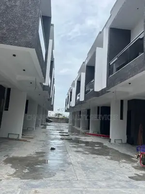 4bdrm Duplex in Ikota for sale