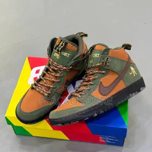 Original Nike Sb Dunk High Passport Sneakers