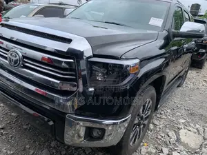 Toyota Sequoia 2015 Black
