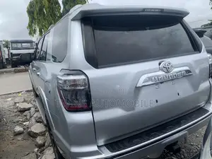 Toyota 4-Runner Limited 4WD 2011 Silver