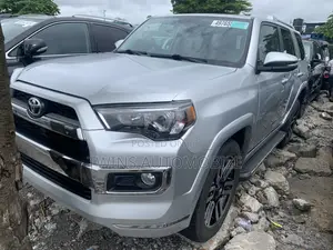 Toyota 4-Runner Limited 4WD 2011 Silver