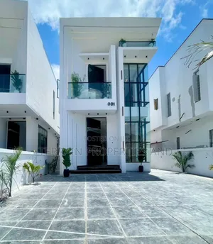 5bdrm Duplex in Chevron for sale