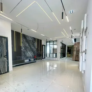 5bdrm Duplex in Chevron for sale