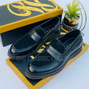 Super High Quality Luxury Men's Outfits OGGI Available