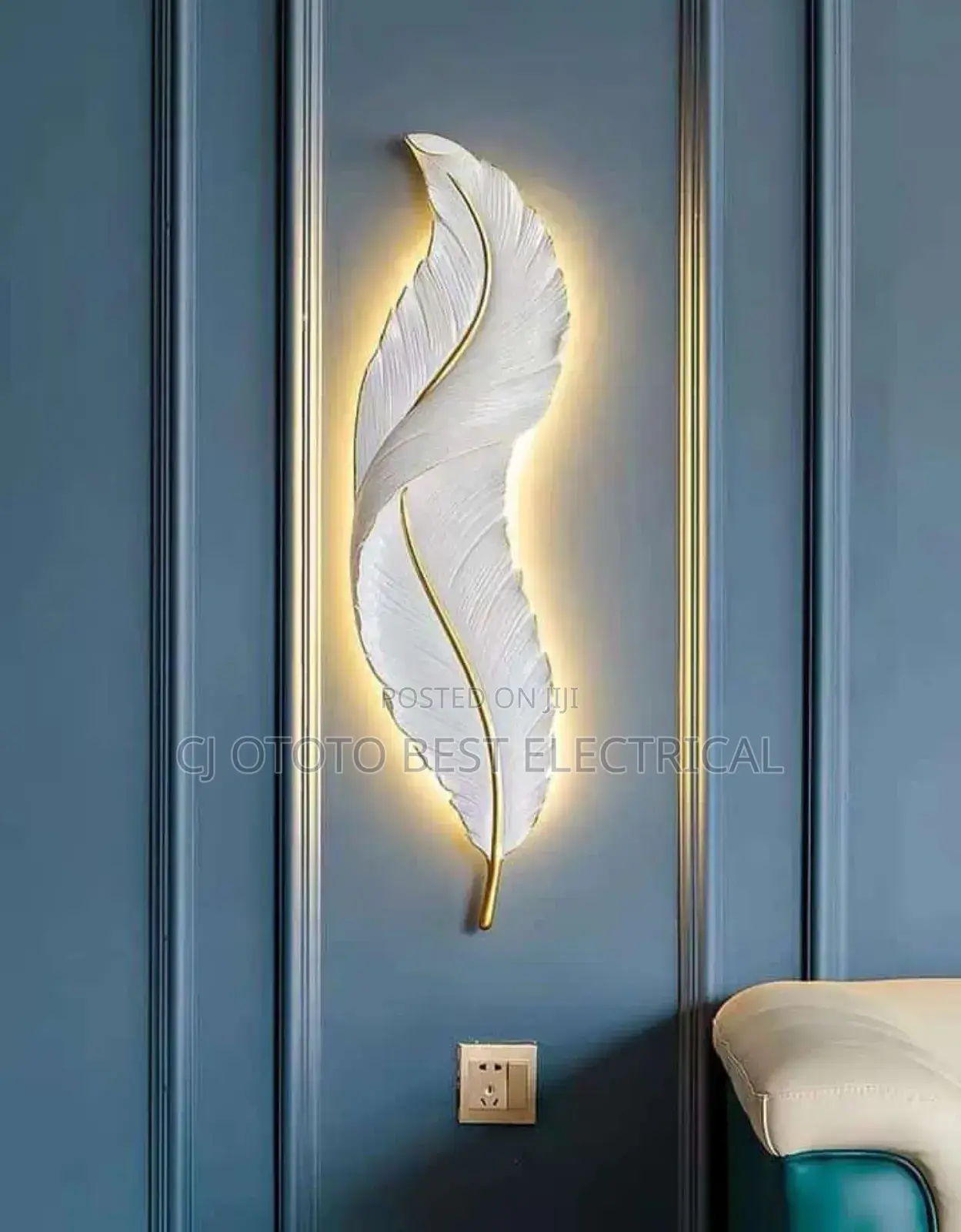 Lef Wall Bracket Light Available Now for Pick Up