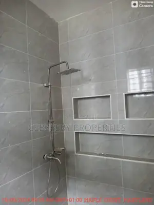 3bdrm Block of Flats in New Garage / Ojota for rent