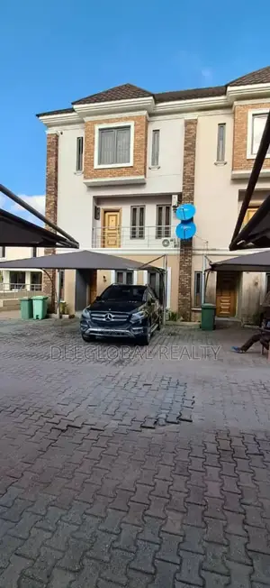 4bdrm Townhouse/Terrace in Abiola Court, Osapa for Sale