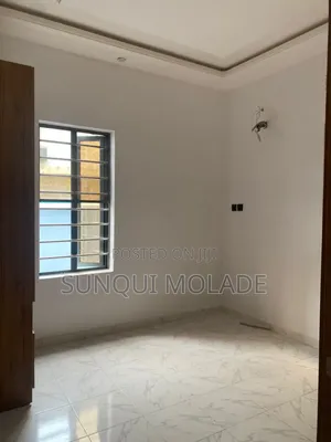4bdrm Duplex in Medina Estate for rent