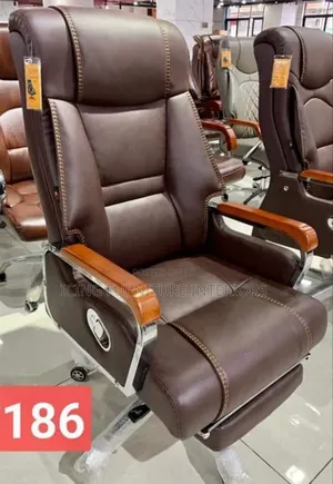 Premium Quality Executive Office Chair With Recliner