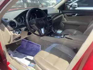 Mercedes-Benz C300 2013 Red