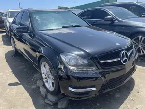 Mercedes-Benz C300 2012 Black