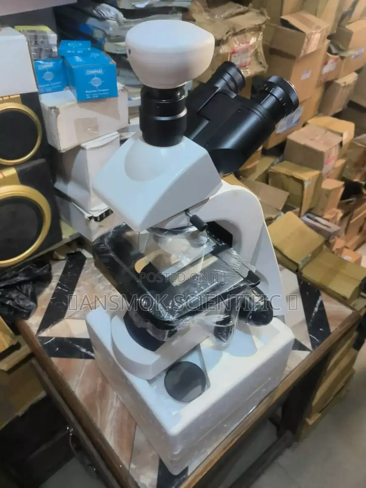 Microscope