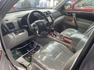Toyota Highlander 2012 Gray