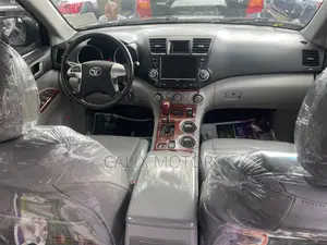 Toyota Highlander 2012 Gray