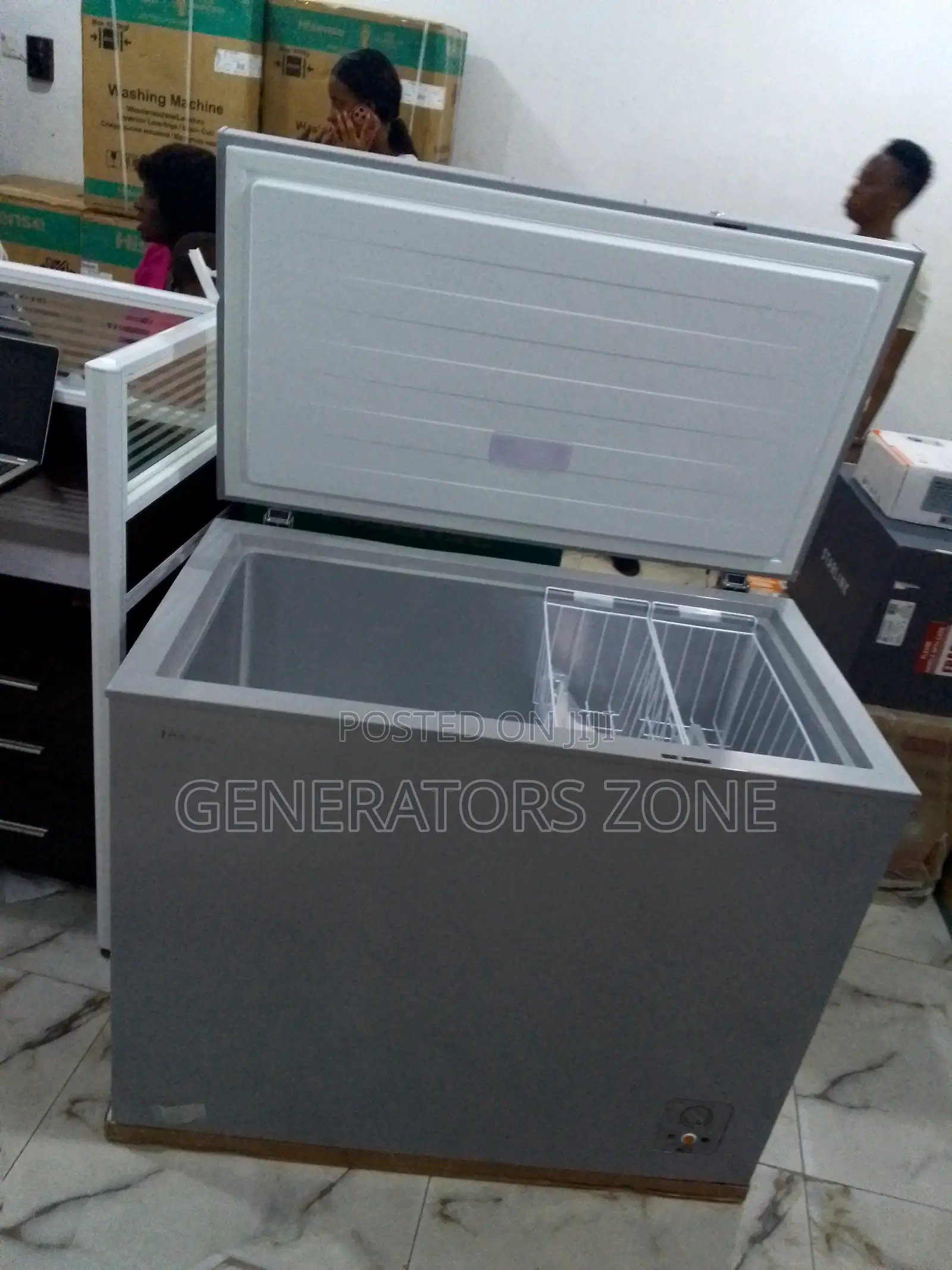 250L Hisense Chest Freezer {Adjustable Temperature Control}