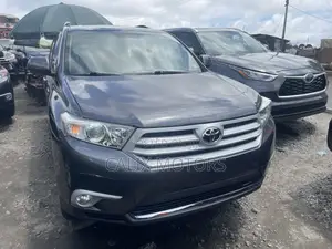 Toyota Highlander 2012 Gray