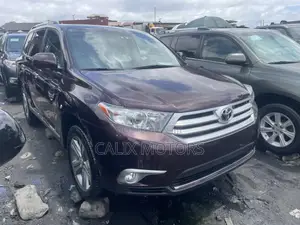 Toyota Highlander 2013 Red