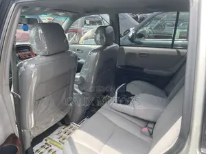 Toyota Highlander 2005 Silver