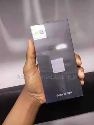 New Samsung Galaxy Z Flip5 256 GB Purple