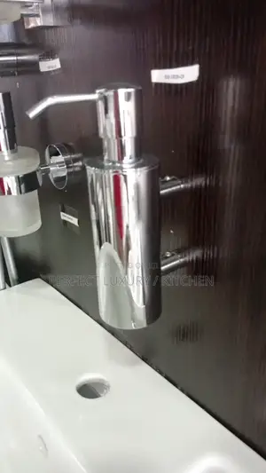 Vado Soap Dispenser ( Silver)