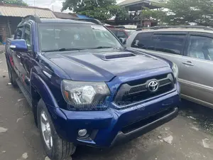 Toyota Tacoma 2015 Blue