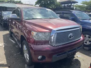 Toyota Tundra 2011 Red