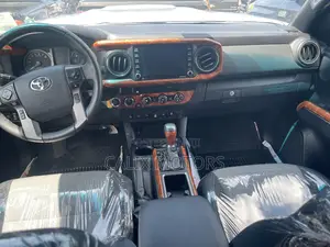 Toyota Tacoma 2019 Silver