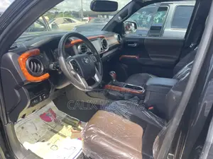 Toyota Tacoma 2018 Black