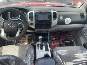 Toyota Tacoma 2014 Red