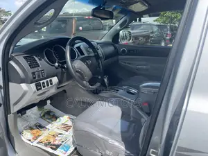Toyota Tacoma 2009 Silver