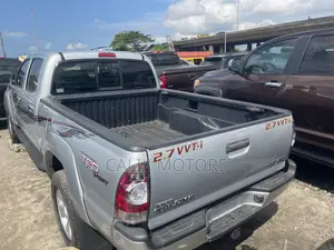 Toyota Tacoma 2009 Silver