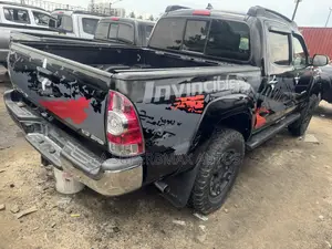 Toyota Tacoma 2015 Black