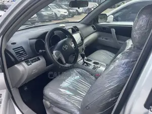 Toyota Highlander 2012 Silver