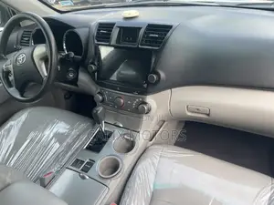 Toyota Highlander 2012 Silver