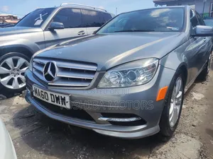 Mercedes-Benz C300 2011 Gray