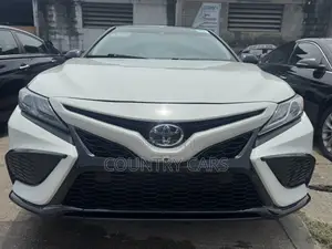 Toyota Camry XSE V6 FWD 2020 White