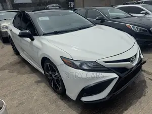 Toyota Camry XSE V6 FWD 2020 White