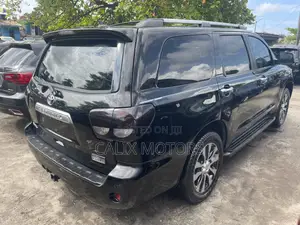 Toyota Sequoia 2015 Black