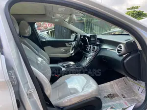 Mercedes-Benz C300 2015 Silver