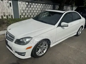 Mercedes-Benz C300 2013 Off white