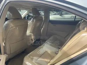 Lexus ES 2014 Blue