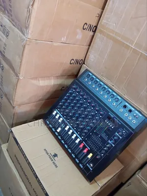 Smart Audio 8 Channel Powered Mixer