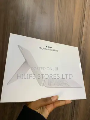 iPad Magic Keyboard Folio
