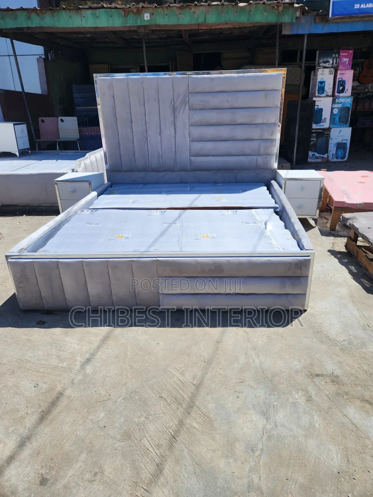Luxury Bed With Two Side Cupboards