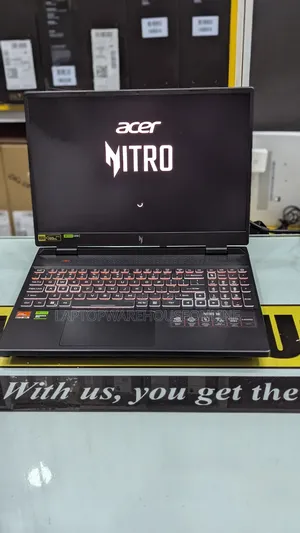 Laptop Acer Nitro 17 32GB AMD Ryzen 7 SSD 1T
