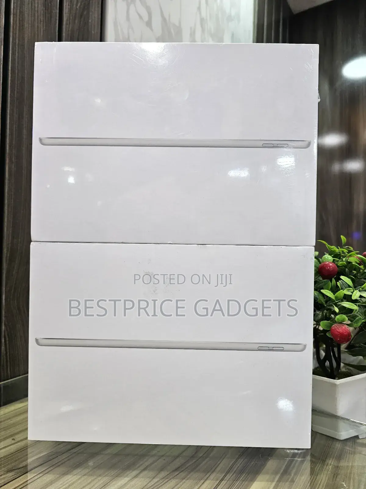 New Apple iPad 9.7 64 GB Silver