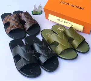 Original Louis Vuitton Men Logo Leather Slippers Collection